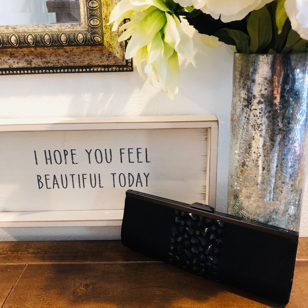 NWOT - Elegant Black Gemstone Clutch